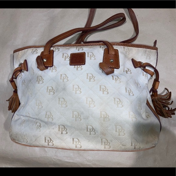 Dooney & Bourke Bags Clearance Dooney And Bourke Signature Handbag Poshmark